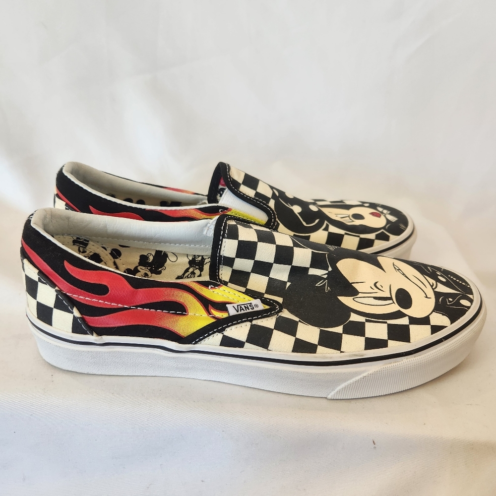 Mickey Mouse Vans - Picture 2 of 5
